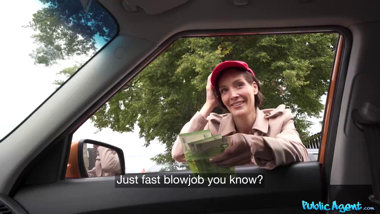 PublicAgent Mia Moone E947